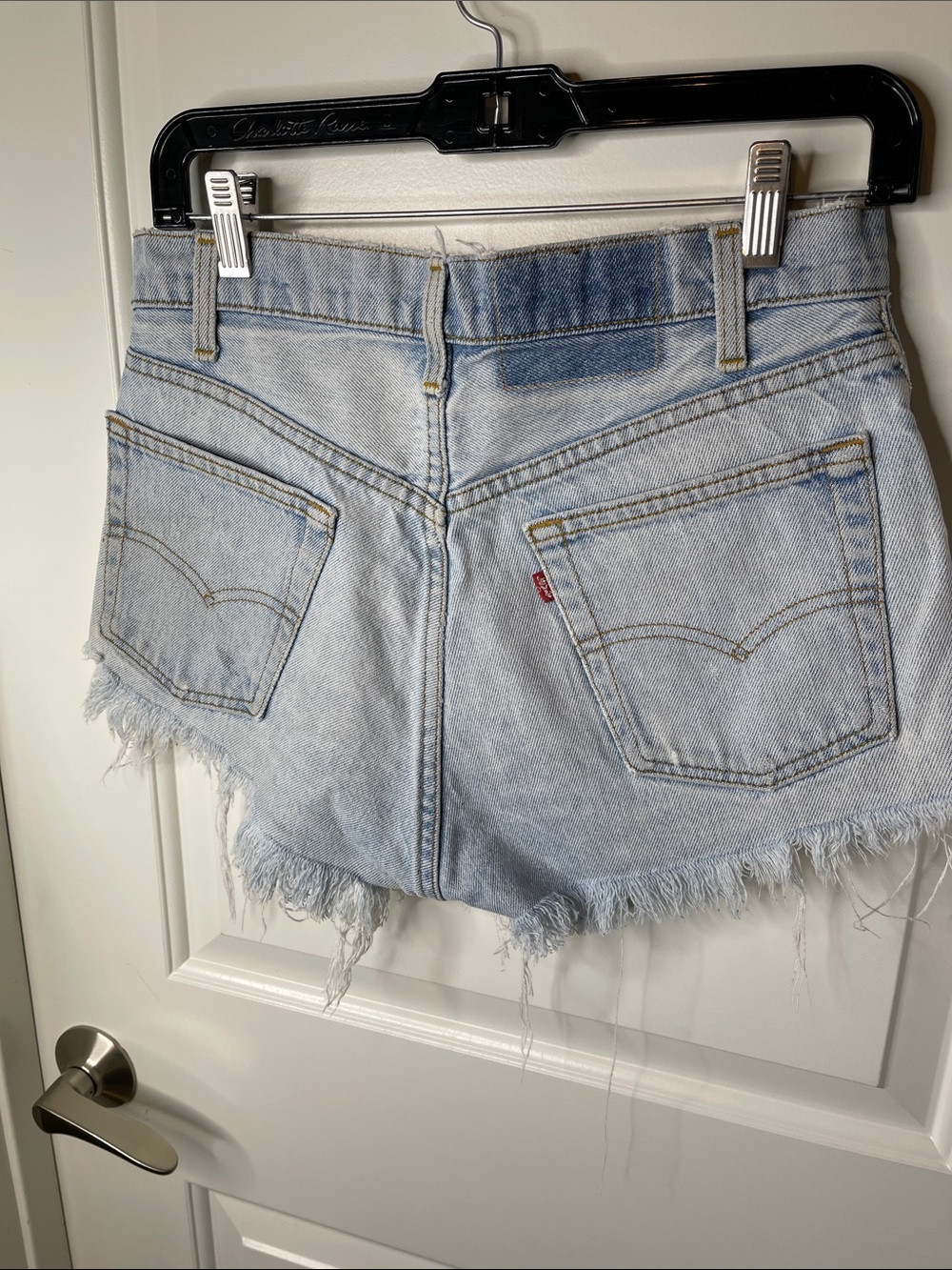 Levi’s cutoff shorts distressed fit size 4